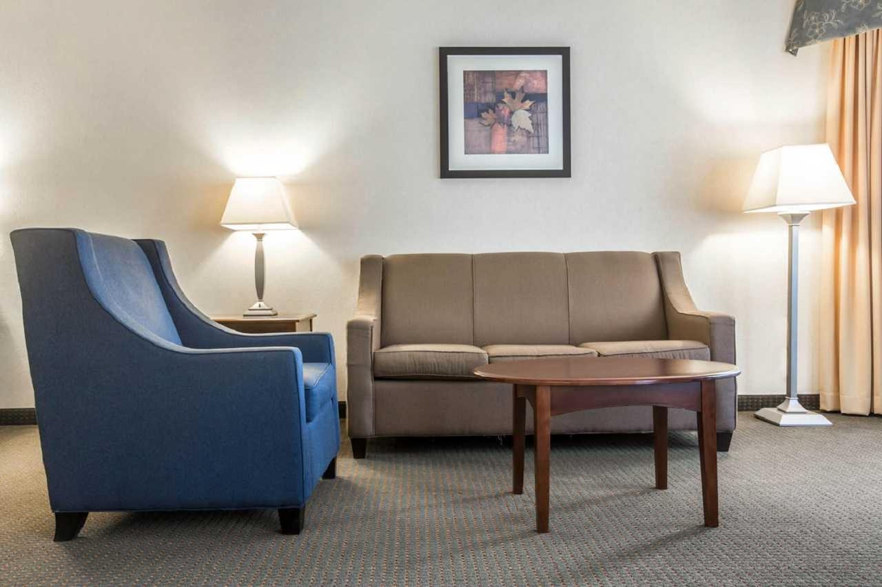 Comfort Suites South Burlington Near University Luaran gambar