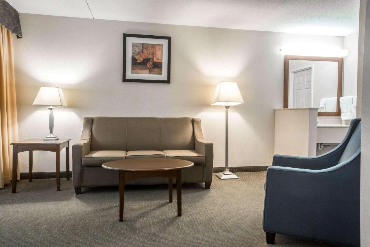 Comfort Suites South Burlington Near University Luaran gambar